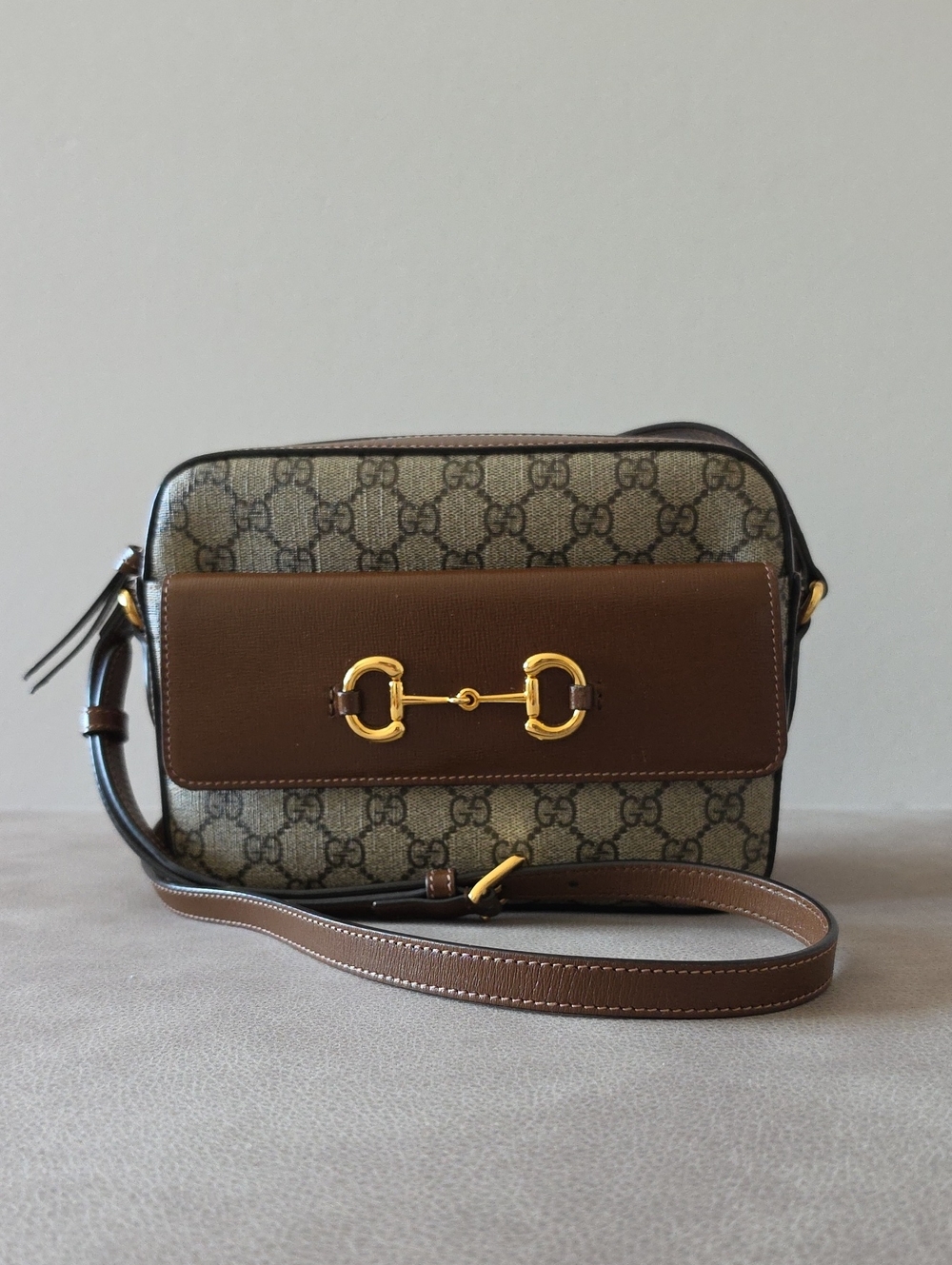 Gucci Horsebit 1955 Small Flap-Pocket Camera Bag GG Supreme Brown Leather -
